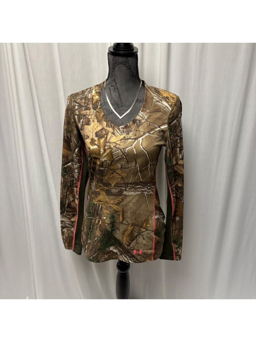 Under Armour ColdGear Camo Top Womens Small Long Sleeve Hunting Outdoors